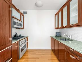 80 Riverside Boulevard 19B, New York NY 10069
