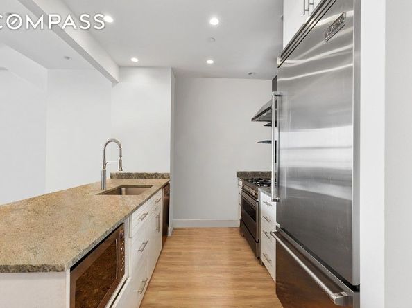 1 Hanson Place 16B, Brooklyn NY 11243