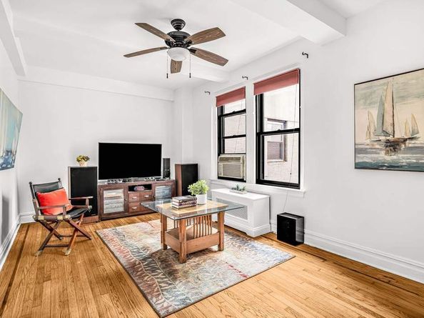 121 West 72nd Street 5C, New York NY 10023