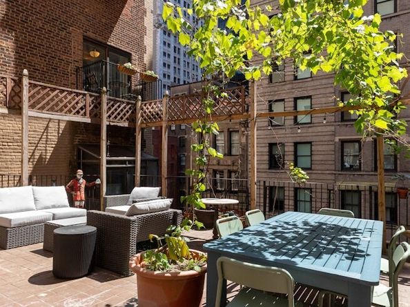 176 Broadway 10C, New York NY 10038