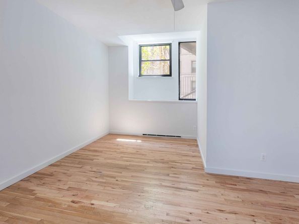 176 Broadway 10C, New York NY 10038
