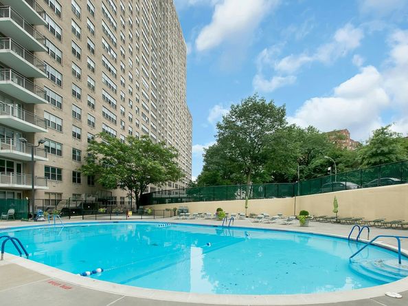555 Kappock Street 2E, Bronx NY 10463