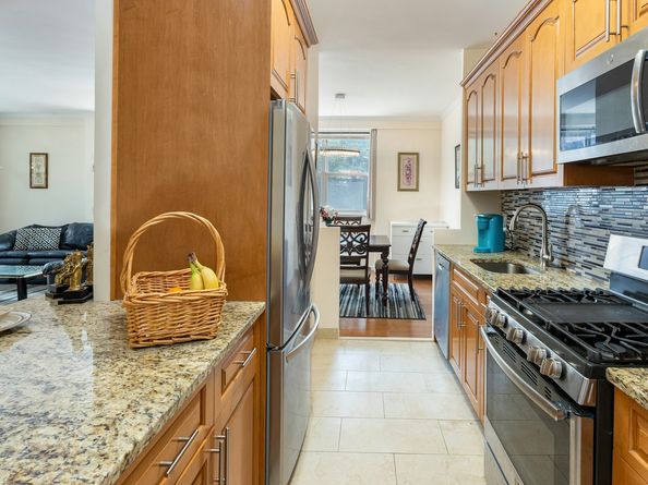 555 Kappock Street 2E, Bronx NY 10463