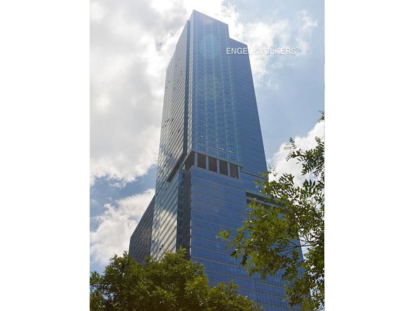 350 West 42nd Street 10D, New York NY 10036