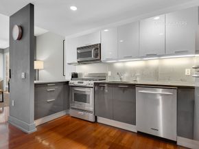 350 West 42nd Street 10D, New York NY 10036