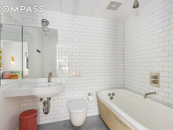 113 A Columbia Street, Brooklyn NY 11201