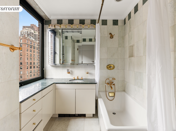 1045 Park Avenue 10, New York NY 10028