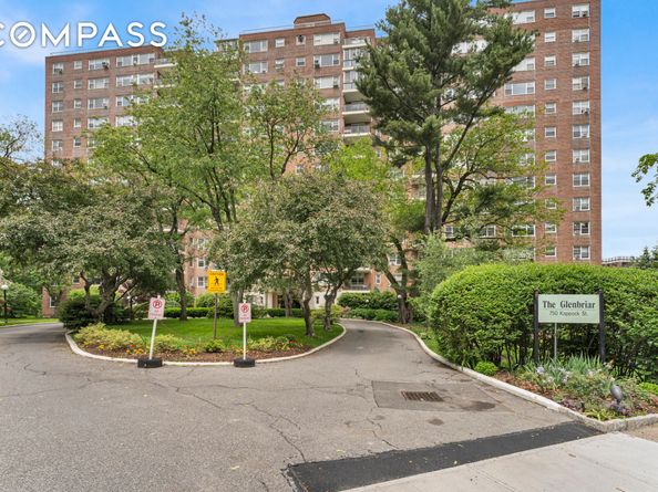 750 Kappock Street 307, Bronx NY 10463