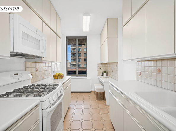 1441 3rd Avenue PHB, New York NY 10028