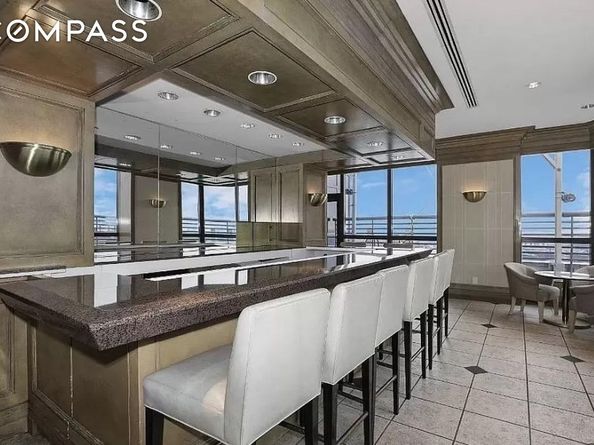 415 East 37th Street 32G, New York NY 10016