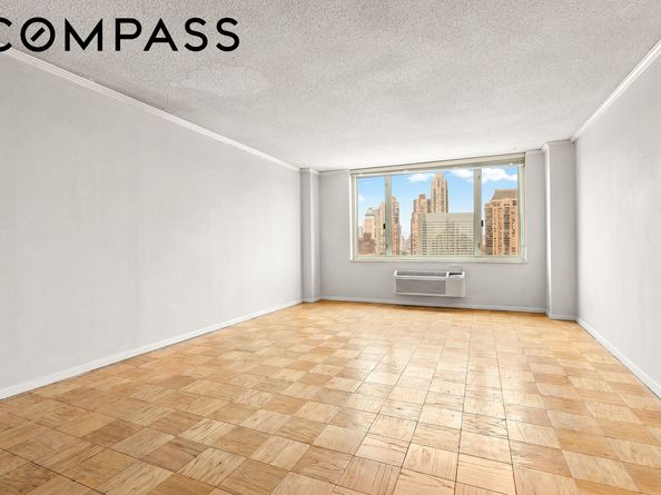 130 West 67th Street 25C, New York NY 10023