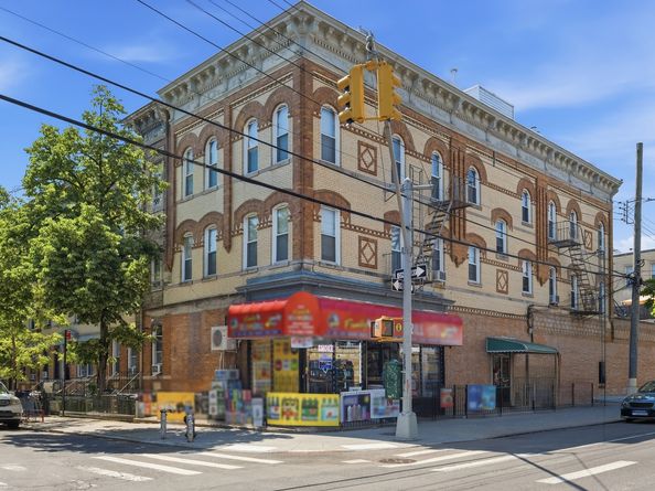 818 Onderdonk Avenue, Queens NY 11385