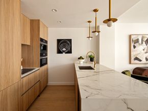 21 West 17th Street 8, New York NY 10011