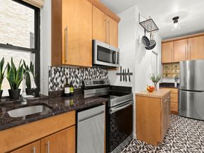 429 West 24th Street 1C, New York NY 10011