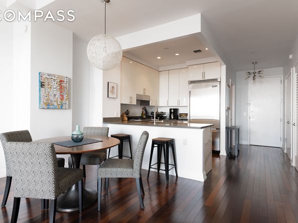 1 Hanson Place 17M, Brooklyn NY 11243