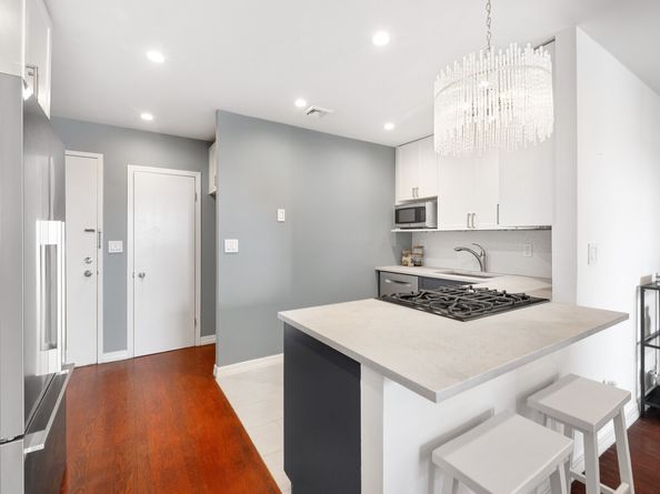 3 Hanover Square 19J, New York NY 10004