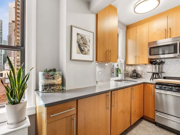 333 East 53rd Street 10C, New York NY 10022