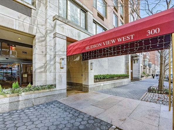 300 Albany Street 6G, New York NY 10280