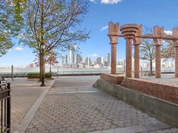 300 Albany Street 6G, New York NY 10280