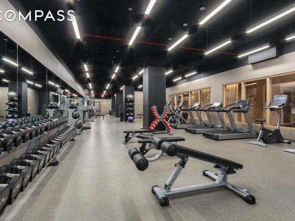 100 Barclay Street 16G, New York NY 10007