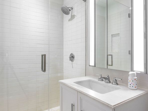 100 Barclay Street 16G, New York NY 10007
