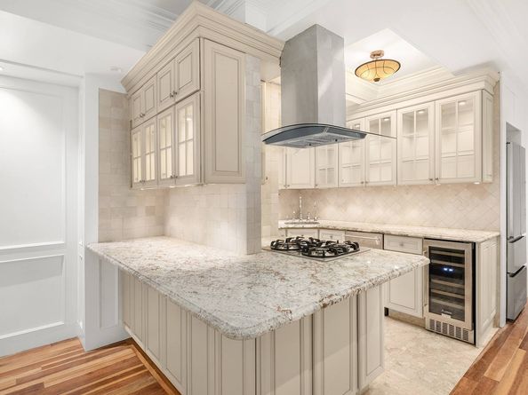 106 Central Park S 11LM, New York NY 10019-0149