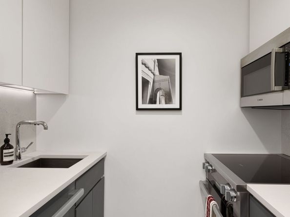 23 East 10th Street 3B, New York NY 10003