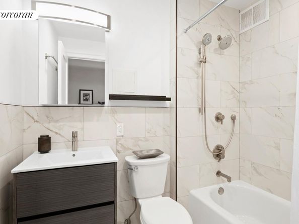 56 Jane Street 2C, New York NY 10014