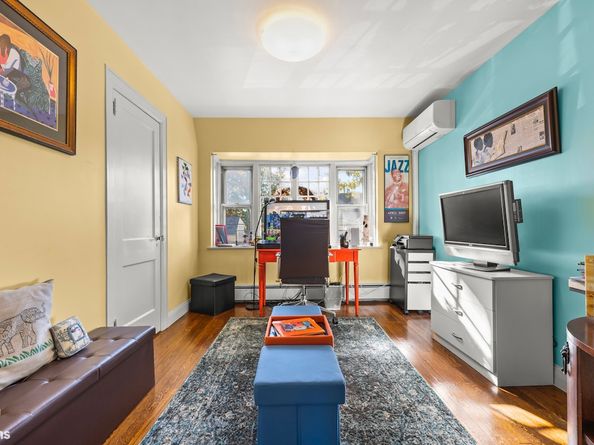 112-45 178th Street, Queens NY 11433