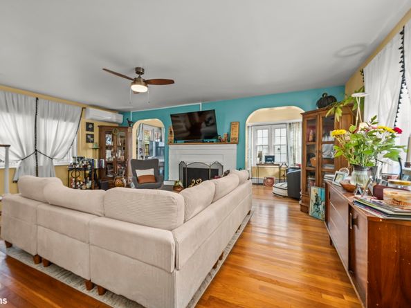 112-45 178th Street, Queens NY 11433