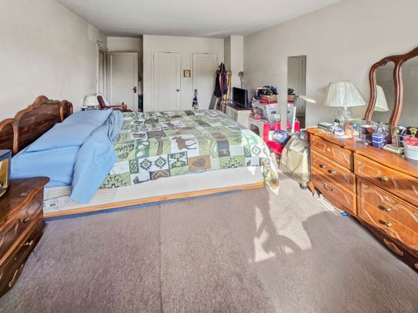 210 Clinton Avenue 4H, Brooklyn NY 11205