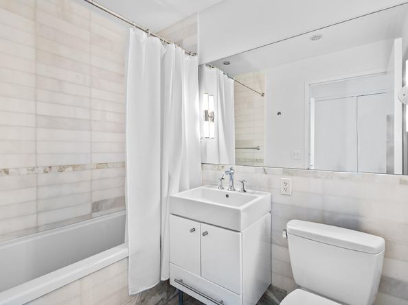 635 West 42nd Street 40F, New York NY 10036