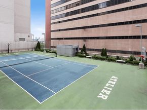 635 West 42nd Street 40F, New York NY 10036