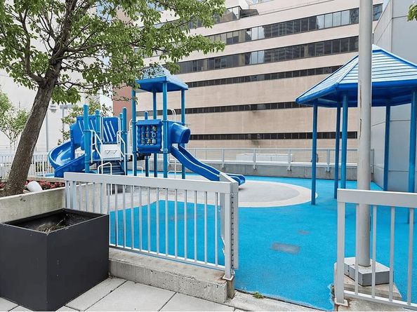 635 West 42nd Street 40F, New York NY 10036