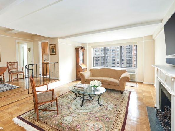 235 East 73rd Street 8D, New York NY 10021