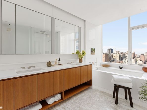 1289 Lexington Avenue 17A, New York NY 10028