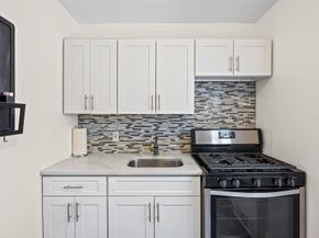 147-10 84th Road 4G, Queens NY 11435