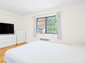 147-10 84th Road 4G, Queens NY 11435