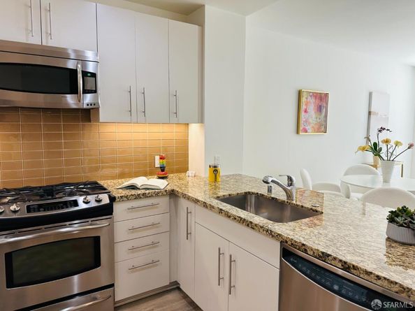 325 Berry Street 325, San Francisco CA 94158