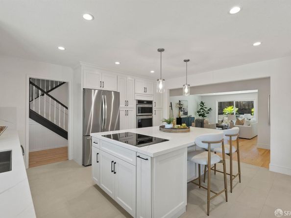 2 Beaumont Court, Lafayette CA 94549