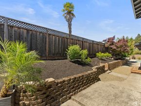 2 Beaumont Court, Lafayette CA 94549