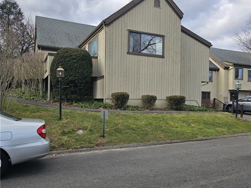 477 Iroquois Lane A, Stratford, CT 06614 For Sale