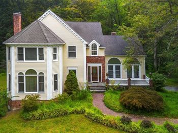 5 Hidden Brook Drive