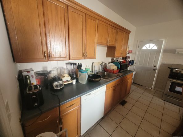 16 Greenwood Hill Street, Stamford CT 06902