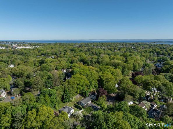 61 Center Drive, Greenwich CT 06870
