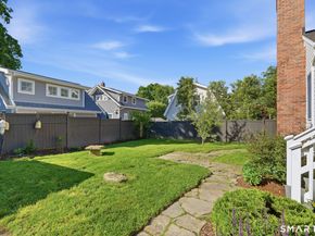 313 Old Post Road, Fairfield CT 06824
