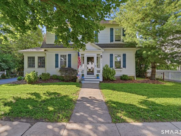 313 Old Post Road, Fairfield CT 06824