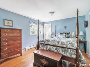 21 Overlook Place, Trumbull CT 06611