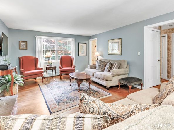 21 Overlook Place, Trumbull CT 06611