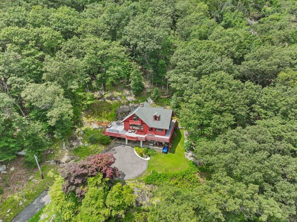 89 Wood Creek Road, New Fairfield CT 06812